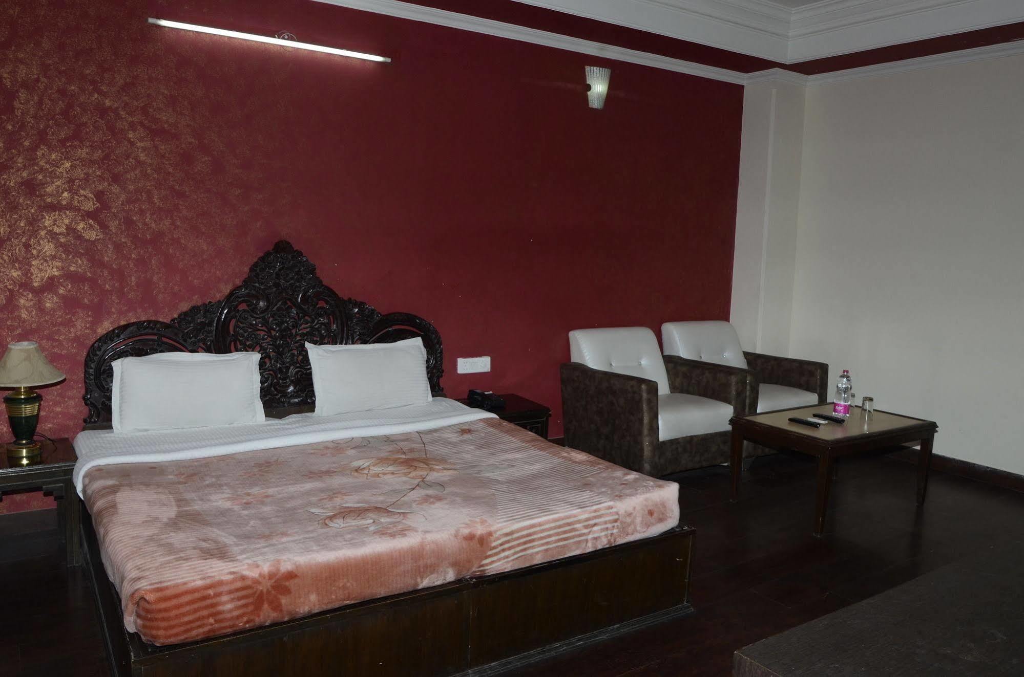 Fabexpress Grand Shoba Hotel New Delhi Eksteriør billede